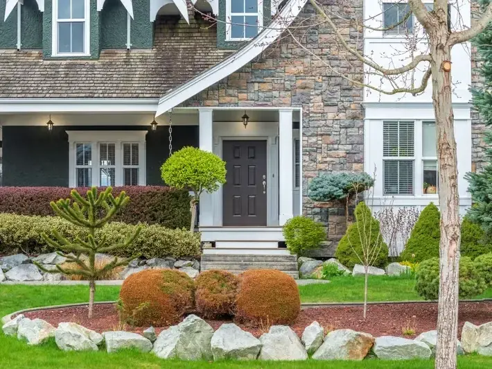 Front yard landscaping services in Bothell